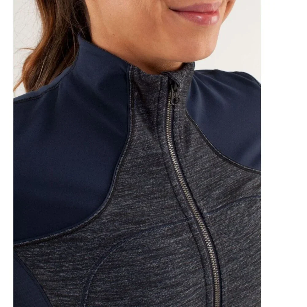 {RARE} Lululemon - Reversible Slub Denim Forme Jacket W4A47S | Inkwell | Size 4